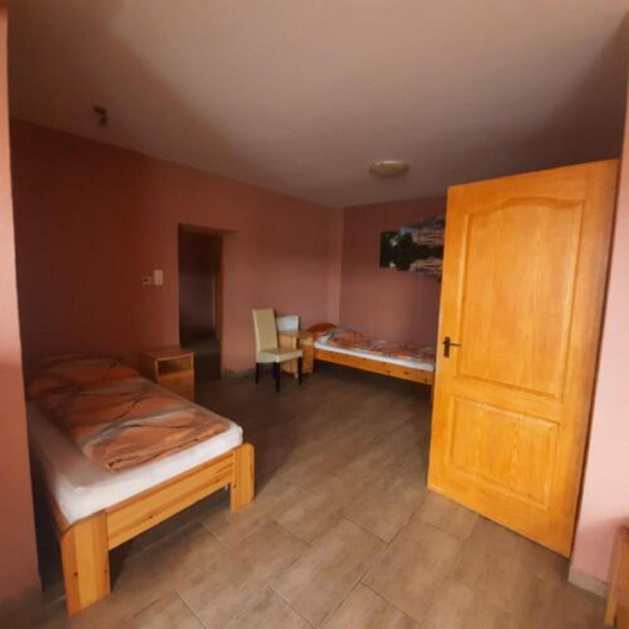 IKSZT Vendégház Dávod Exterior foto
